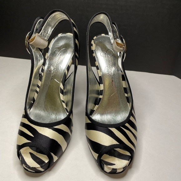 Jessica Simpson zebra print wedge heels in size 6 - Picture 3 of 5
